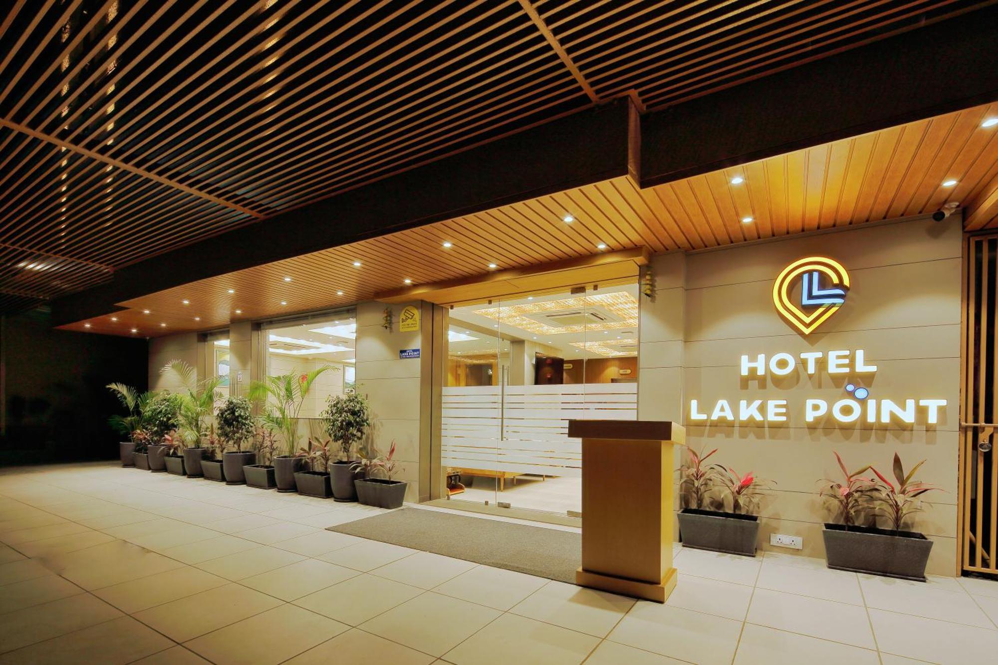 Hotel Lake Point Ахмедабад Екстер'єр фото